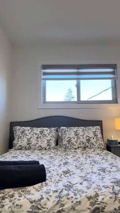 Classy Single Family House, Walk To St Boniface Winnipeg
